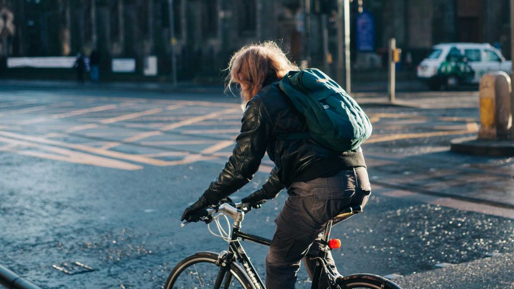 Advantages-of-Performance-Hybrid-Bikes-on-CivicDaily