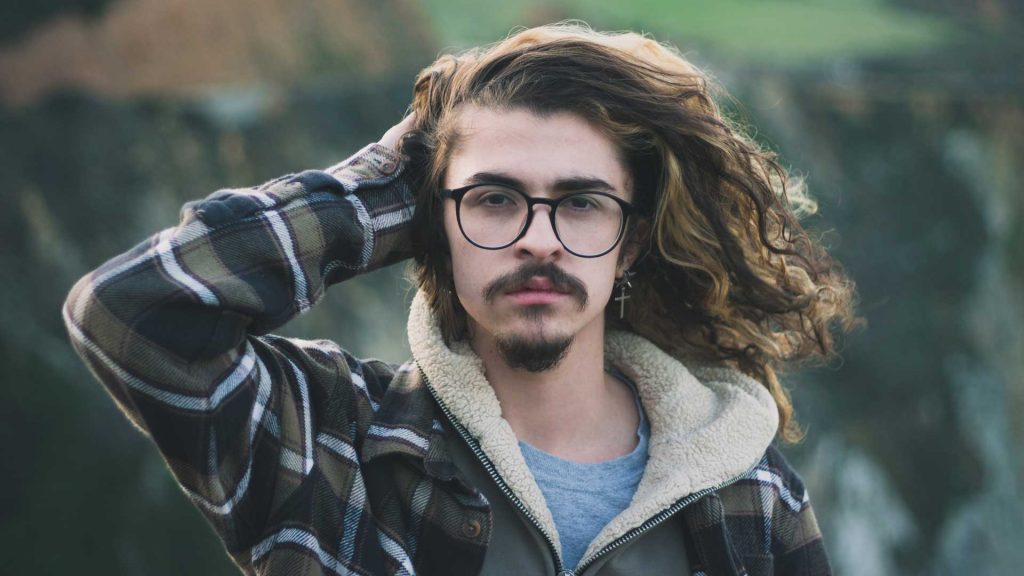 How-to-Choose-the-Right-Hairstyle-for-Your-Hair-Type-on-civicdaily