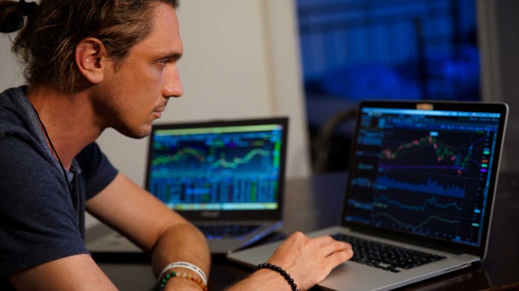 Critical-Features-You-Should-Look-For-Any-Forex-Broker-on-civicdaily