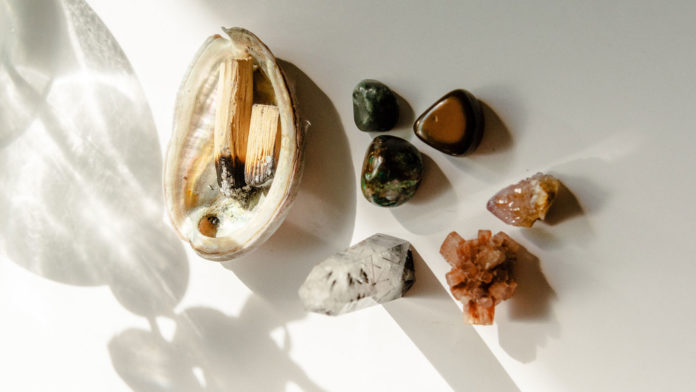 Tips-To-Cleanse-&-Charge-of-Your-Crystals-&-Stones-on-civicdaily