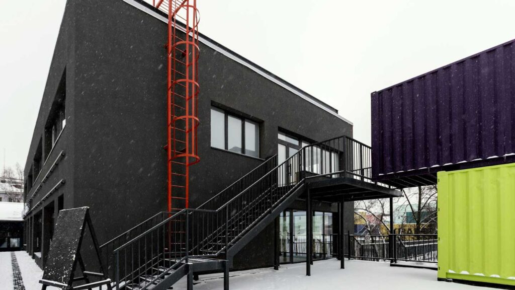 Modular-Office-Buildings---Redefining-Workplace-Architecture-With-Flexibility-on-civicdaily